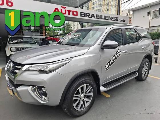 TOYOTA HILUX SW4 2.8 SRX 4X4 7 LUGARES 16V TURBO INTERCOOLER DIESEL 4P AUTOMÁTICO